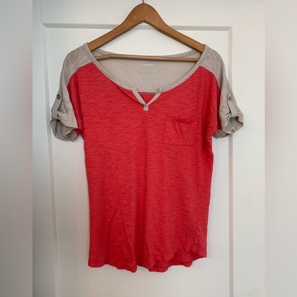 Color block button sleeve tee. Size small.